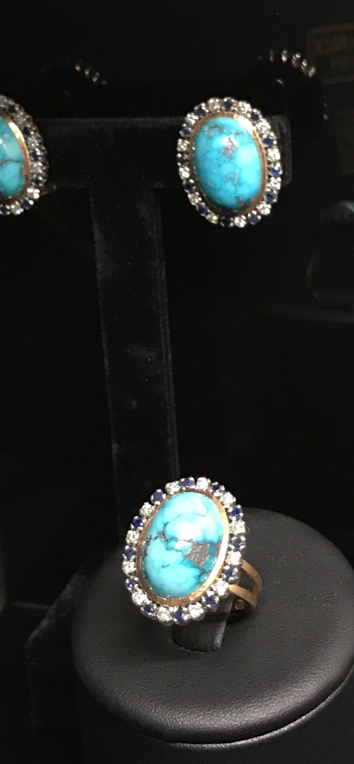 CONJUNTO DE PENDIENTES Y ANILLO