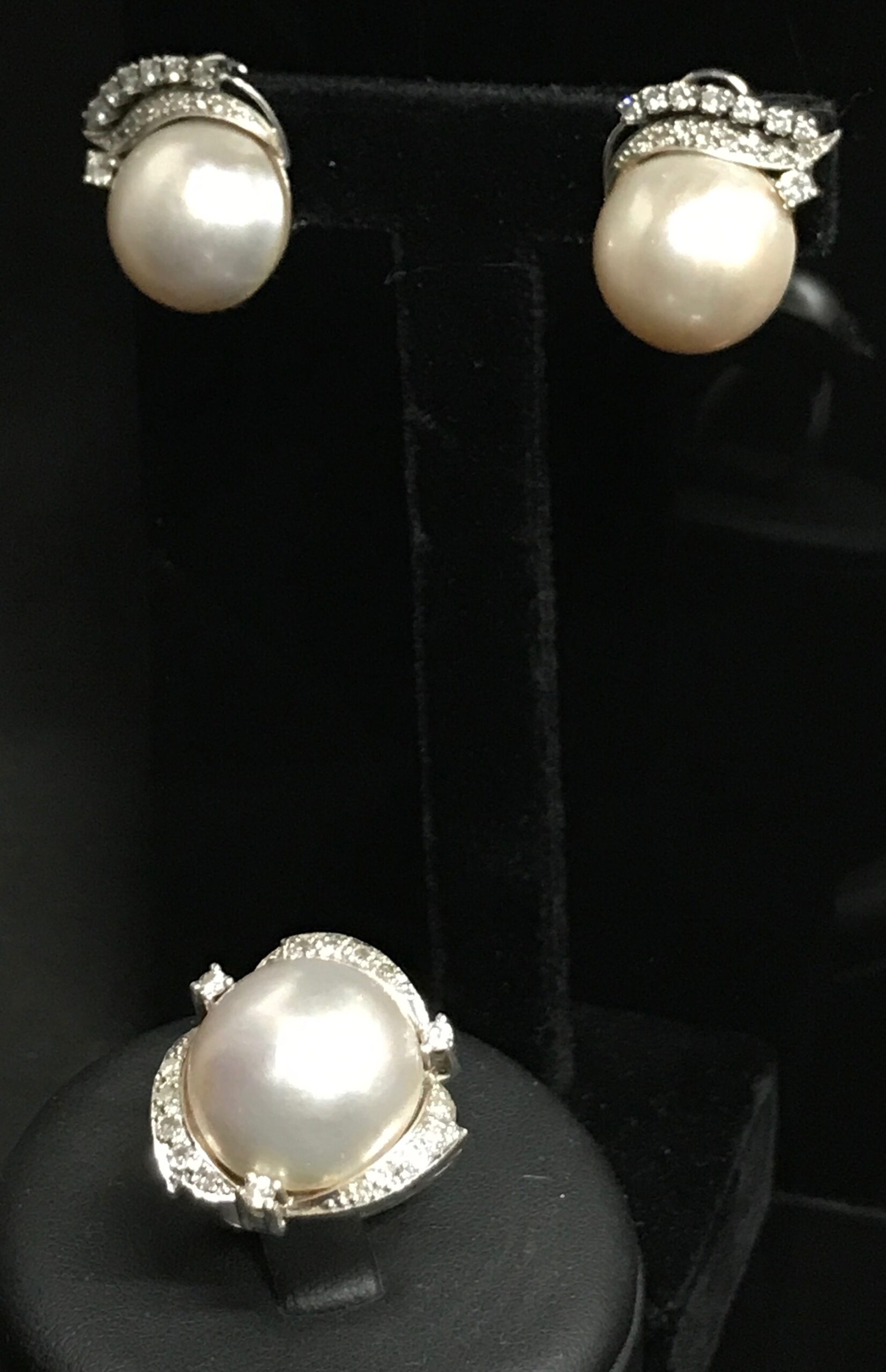 CONJUNTO DE PENDIENTES Y ANILLO