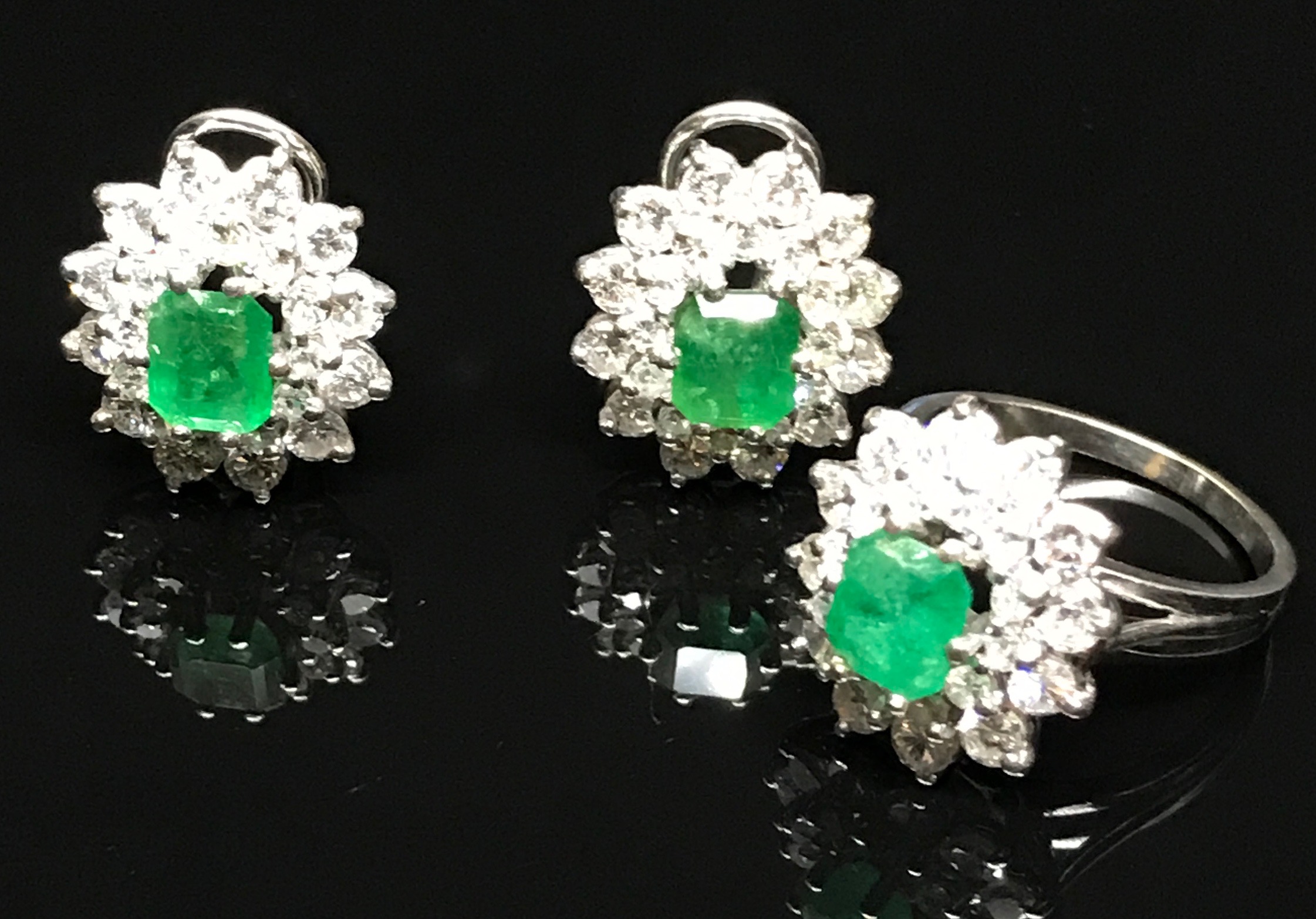 JUEGO DE PENDIENTES Y ANILLO