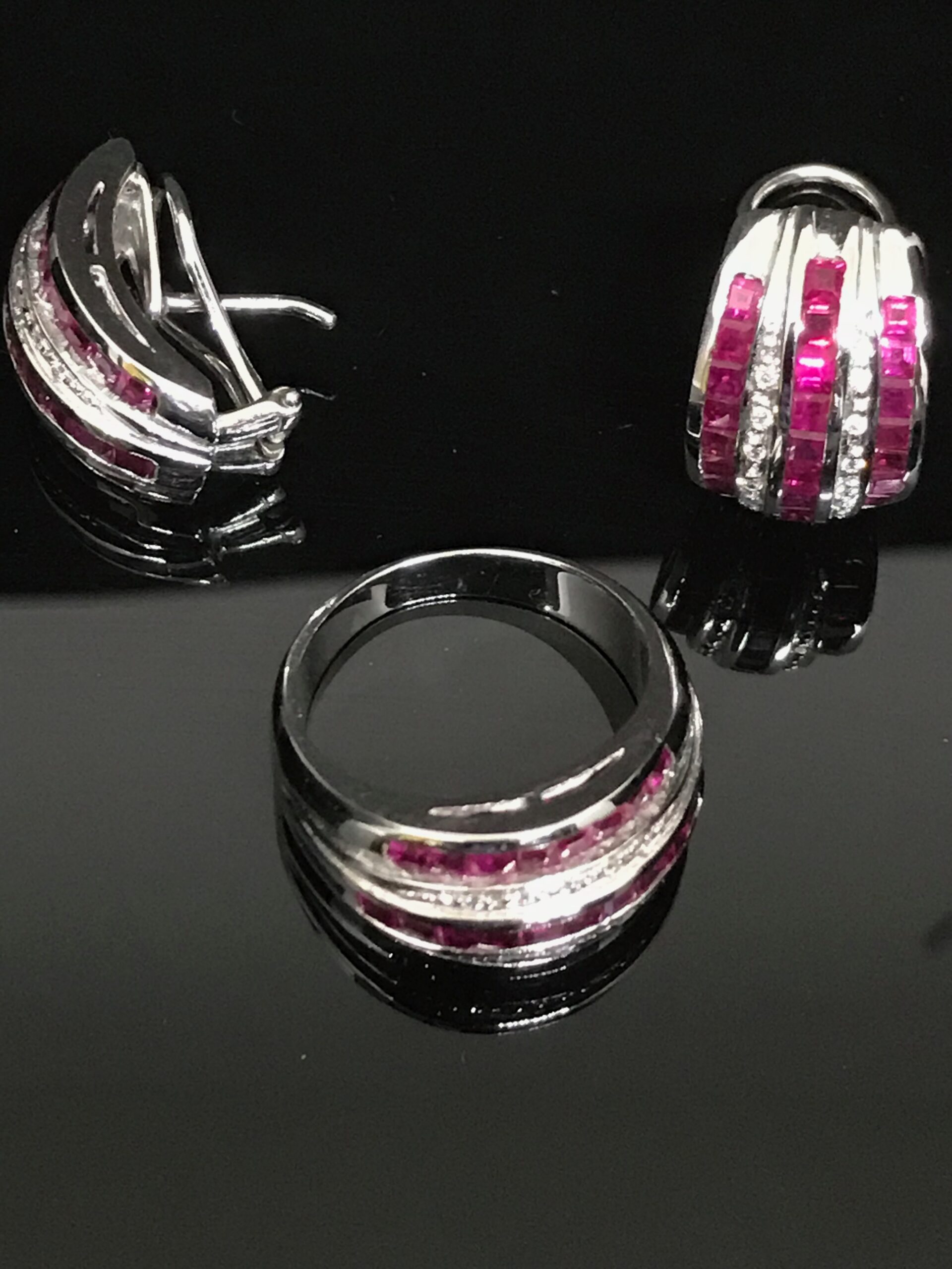 CONJUNTO DE ANILLO Y PENDIENTES